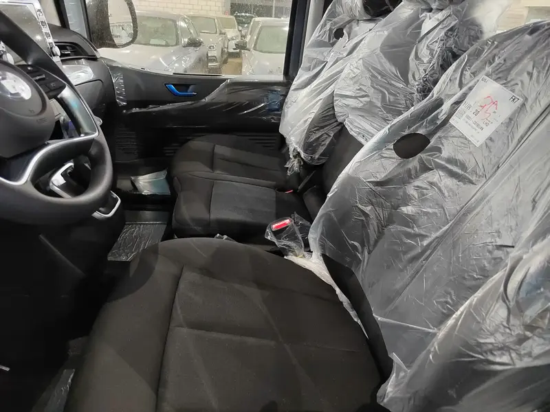Hyundai Staria 2025