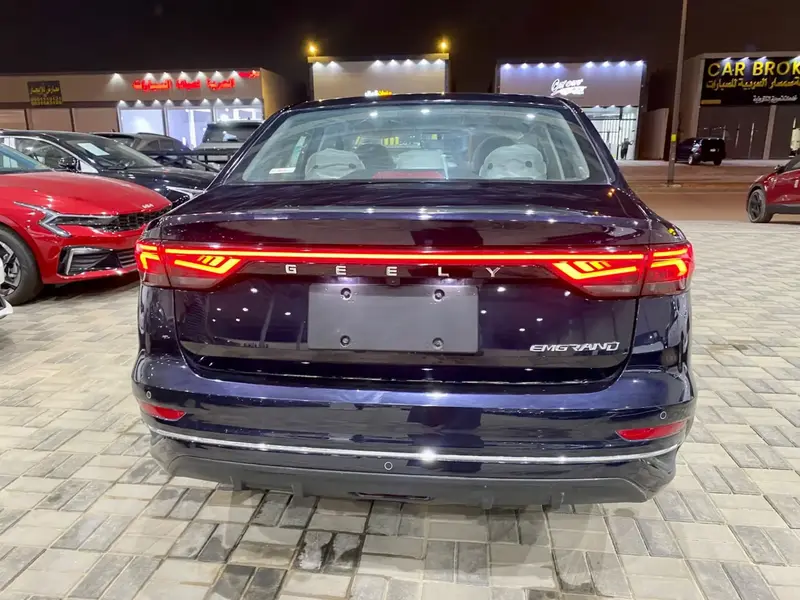 Discover undefined undefined Exterior Interior Images.Find all aspects and details of cars.