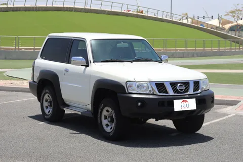 Nissan Patrol Safari 4.8L A/T (Basic) 2015