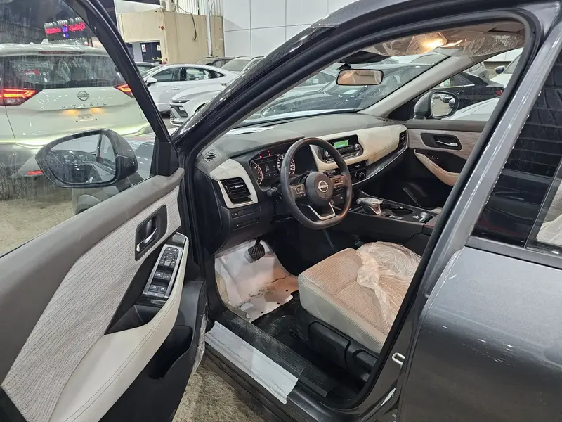 Discover undefined undefined Exterior Interior Images.Find all aspects and details of cars.