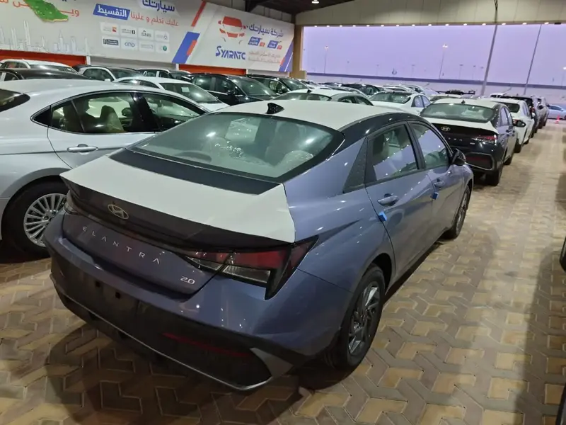 Hyundai Elantra 2025