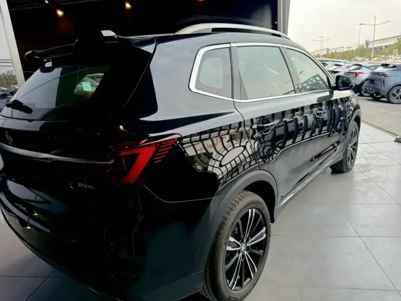 Discover undefined undefined Exterior Interior Images.Find all aspects and details of cars.