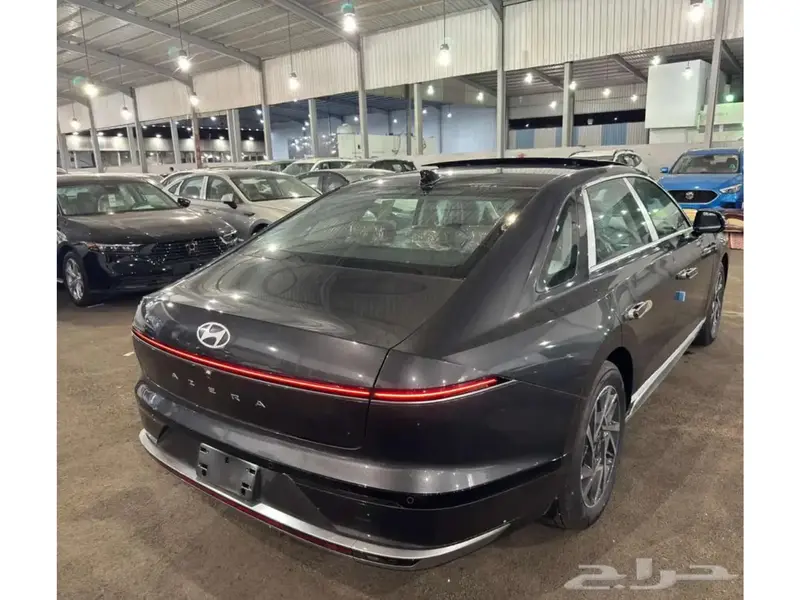 Discover undefined undefined Exterior Interior Images.Find all aspects and details of cars.