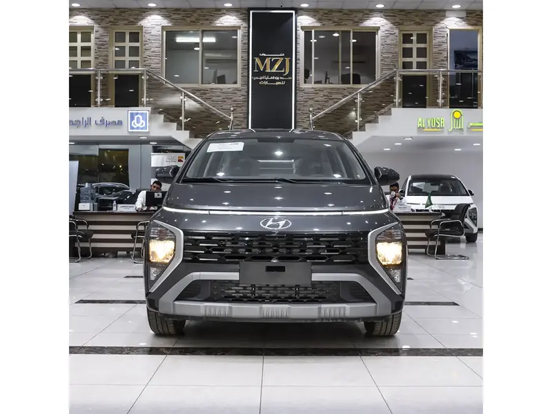 Discover undefined undefined Exterior Interior Images.Find all aspects and details of cars.
