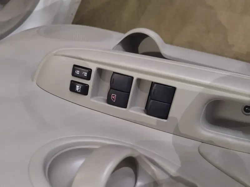 Nissan Sunny 2024