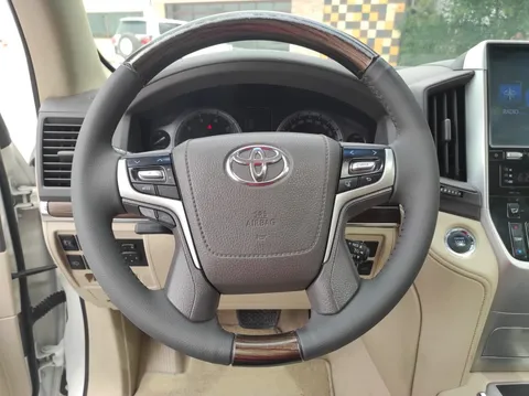 Toyota Land Cruiser 4.0L GXR 2019