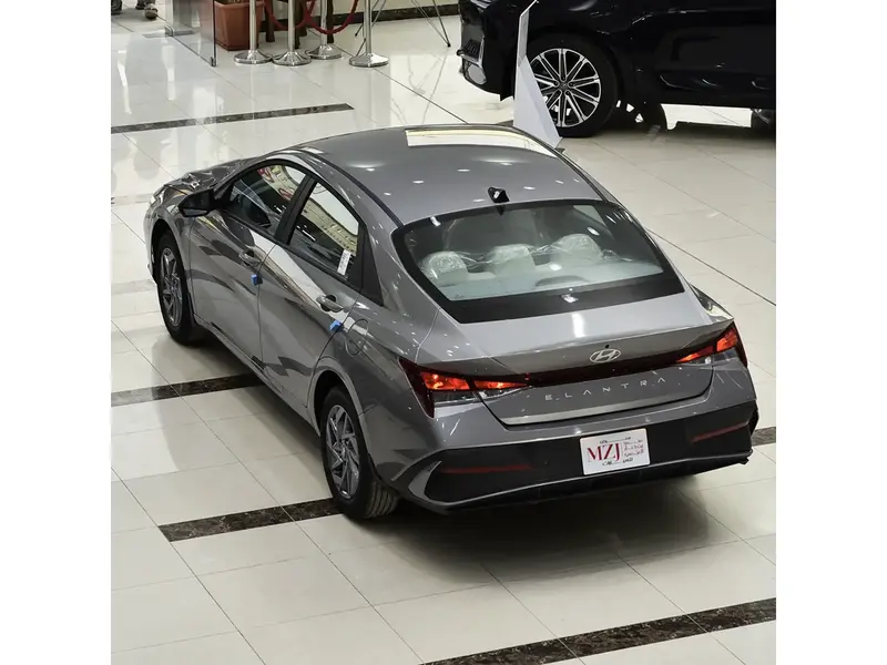 Hyundai Elantra 2025