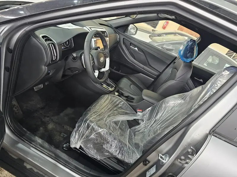 Discover undefined undefined Exterior Interior Images.Find all aspects and details of cars.
