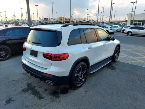 Mercedes-Benz GLB 250 4MATIC 2021