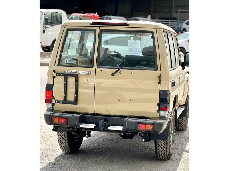 Toyota Land Cruiser Wagon 2025