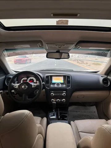 Nissan Maxima 3.5L SR 2012