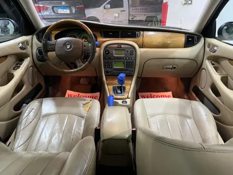 Discover undefined undefined Exterior Interior Images.Find all aspects and details of cars.
