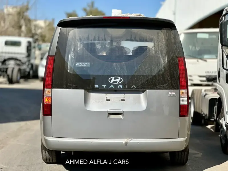 Hyundai Staria 2025