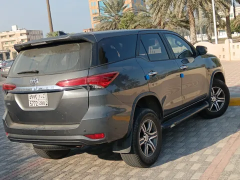Discover undefined undefined Exterior Interior Images.Find all aspects and details of cars.