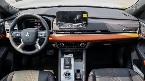 New Mitsubishi Outlander 2.5L GLX Full Option AWD 2025