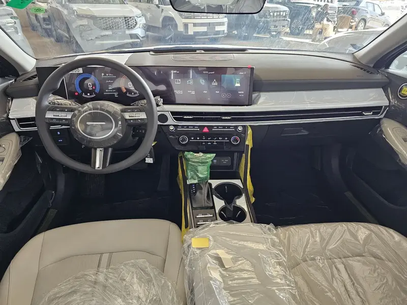 Discover undefined undefined Exterior Interior Images.Find all aspects and details of cars.
