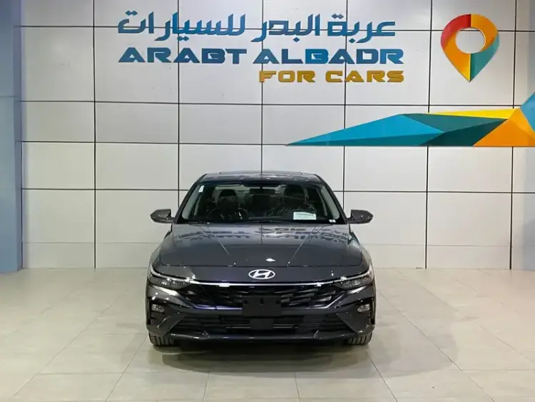hyundai hyundai-elantra image Hyundai Elantra 2025