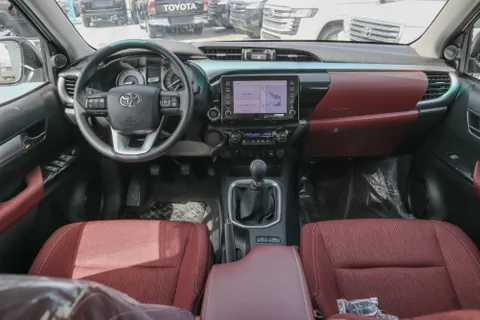 Discover undefined undefined Exterior Interior Images.Find all aspects and details of cars.