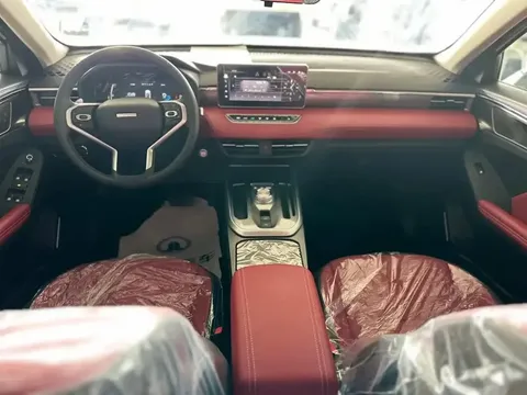 Discover undefined undefined Exterior Interior Images.Find all aspects and details of cars.