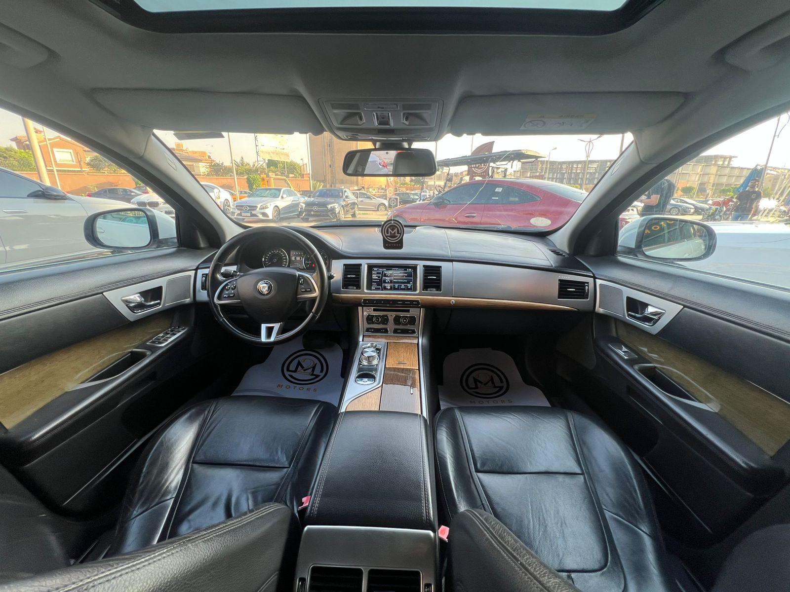 جاكوار XF 2014