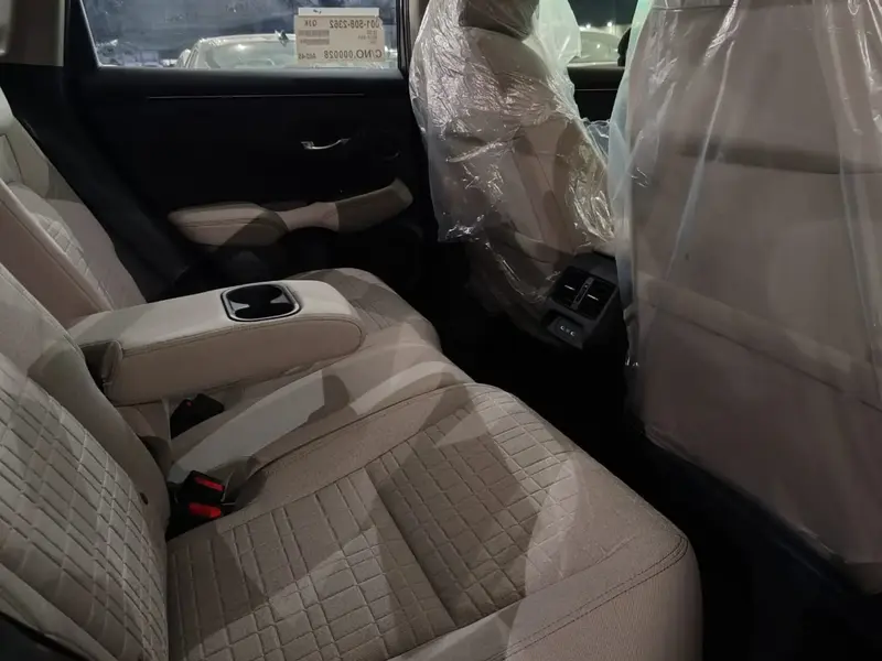 Discover undefined undefined Exterior Interior Images.Find all aspects and details of cars.