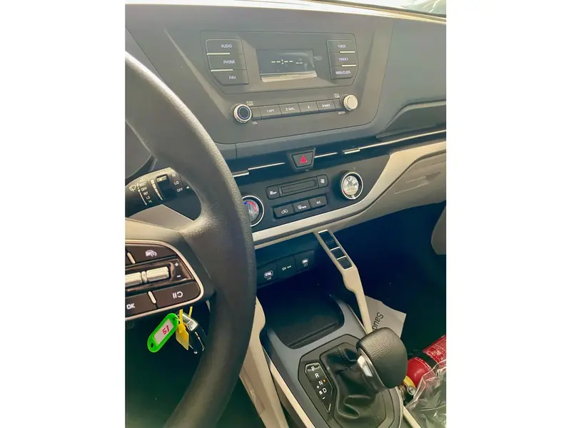KIA Carens 2025