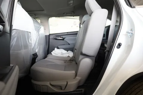 New Toyota Highlander  2.5L Hybrid GLE AWD  2023
