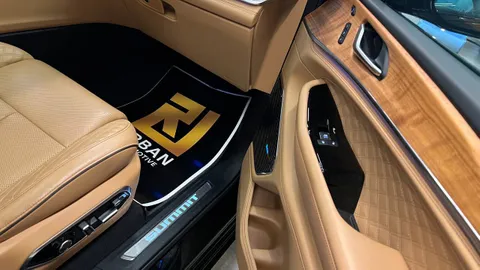 Discover undefined undefined Exterior Interior Images.Find all aspects and details of cars.