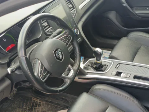 Discover undefined undefined Exterior Interior Images.Find all aspects and details of cars.