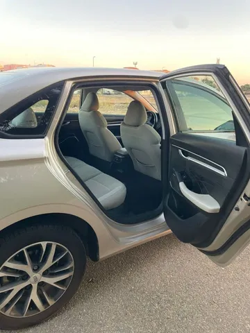 Geely Emgrand 2023