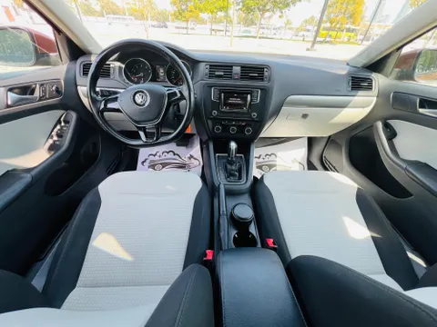 Volkswagen Jetta 2.0 S 2017