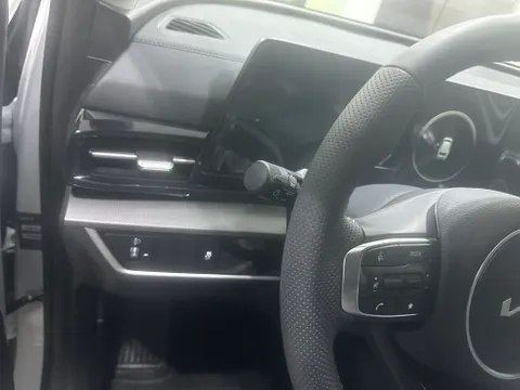 Discover undefined undefined Exterior Interior Images.Find all aspects and details of cars.