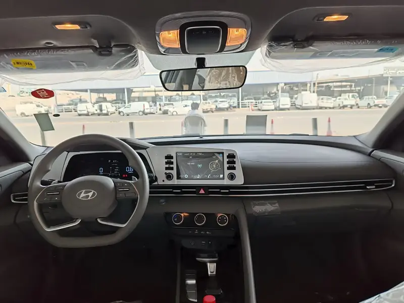 Hyundai Elantra 2025