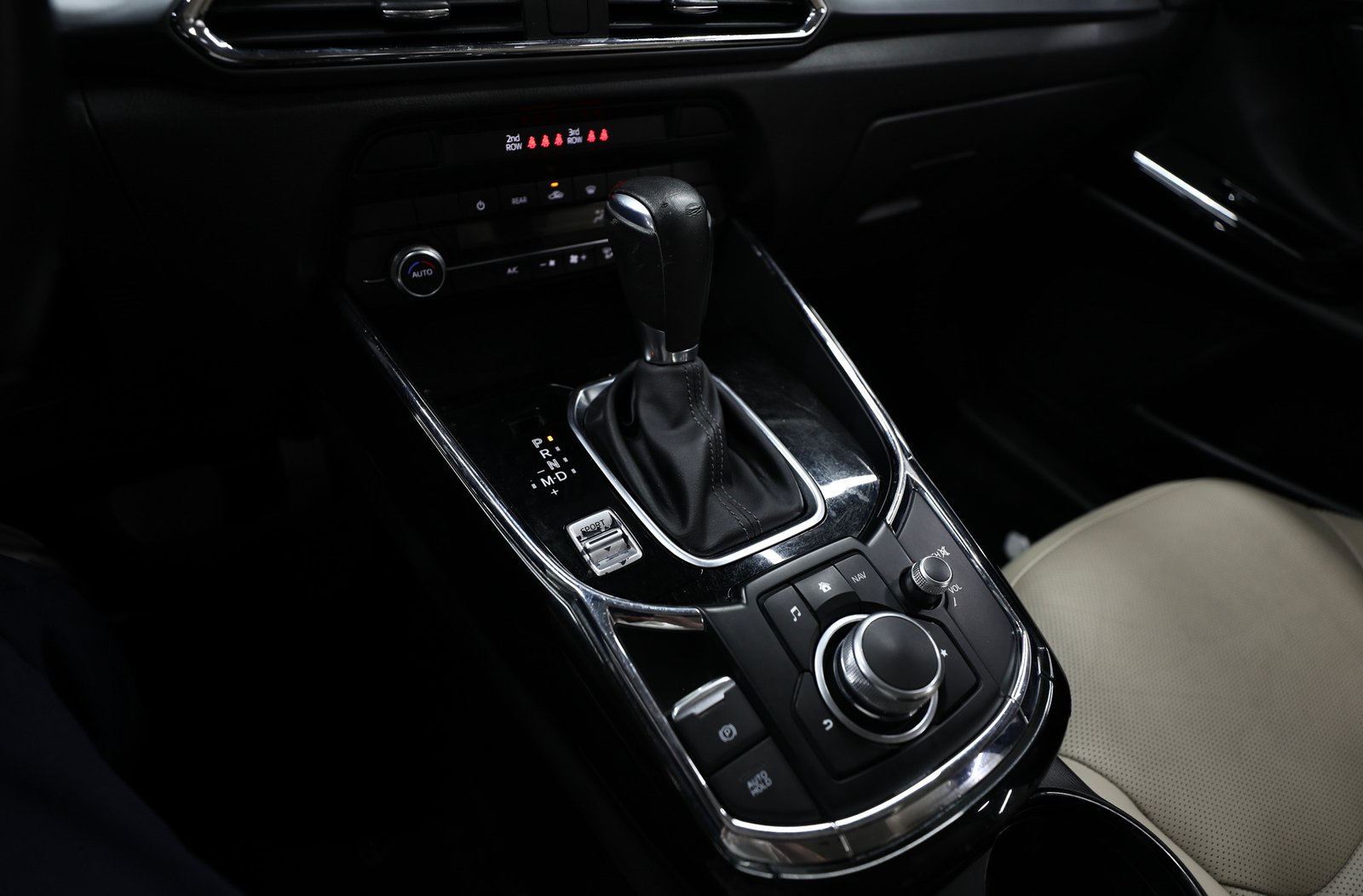 GCC | CX9 | 1,400 AED Montly | Free Insurance and Registration | 0 Downpayment