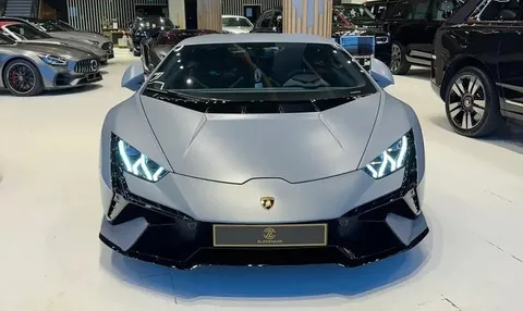 Discover undefined undefined Exterior Interior Images.Find all aspects and details of cars.