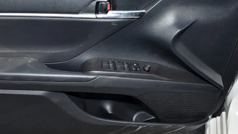 New Toyota Camry 2.5 SE 2023