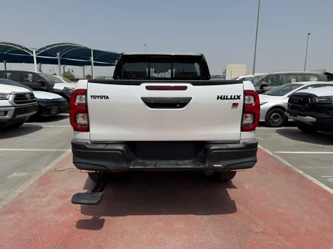 New Toyota Hilux 2025