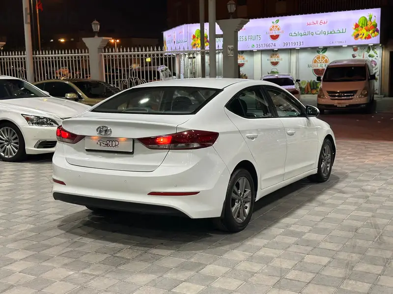 هيونداي إلانترا 2017