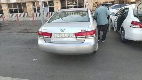 استكشف undefined undefined الصور الخارجية والداخلية. اكتشف جميع جوانب وتفاصيل السيارات.