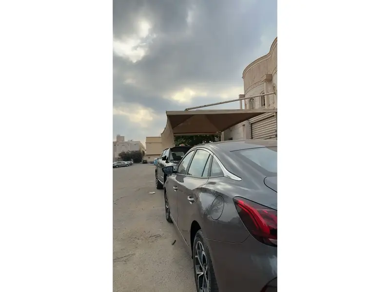 Discover undefined undefined Exterior Interior Images.Find all aspects and details of cars.