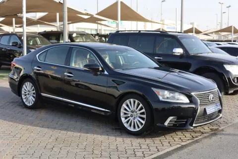 Lexus LS 460 4 door 4.6L SWB 2014