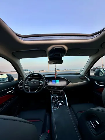 Discover undefined undefined Exterior Interior Images.Find all aspects and details of cars.