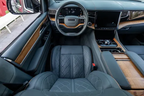 New Jeep Grand Wagoneer 2023