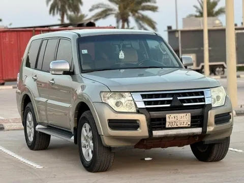 Discover undefined undefined Exterior Interior Images.Find all aspects and details of cars.