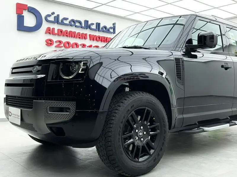 Land Rover Defender 2025