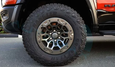 New RAM 1500 TRX 6.2L V8 702 HP 2024