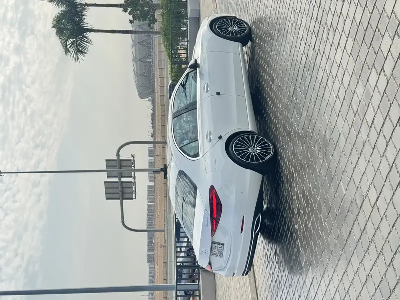 Mercedes C 2023