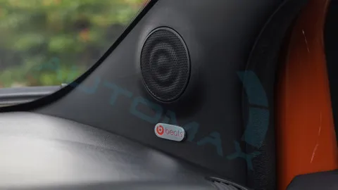 Discover undefined undefined Exterior Interior Images.Find all aspects and details of cars.