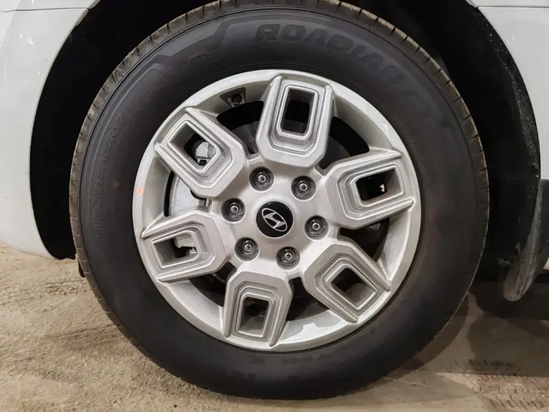 Hyundai Staria 2025