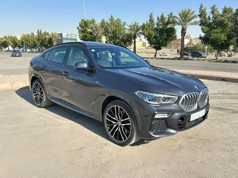 Discover undefined undefined Exterior Interior Images.Find all aspects and details of cars.